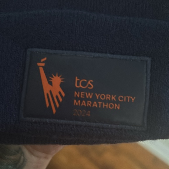 2024 NYC New York City Marathon Merchandise Volunteer Beanie - Picture 3 of 5